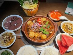 -蔡婶牛腩牛杂煲(长安万科店)