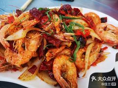 -覃记海鲜美食餐厅