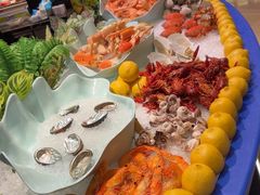 -广州万富希尔顿酒店·感趣自助餐厅·金秋蟹宴生蚝海鲜刺身烧烤