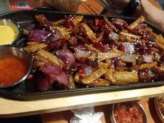 -肥肥虾庄·金牌油焖大虾(杨园滨江时代walk店)