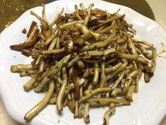 野芦蒿炒臭干-广迎居老正兴菜馆