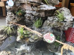 -爱你您·自家鱼塘·活水喷泉鱼火锅(八里店)