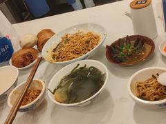 -李与白包子铺(桐梓林店)