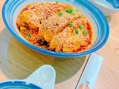 -愉肴麻辣香锅(中山路店)
