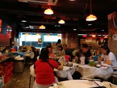 大堂-鲜入围煮花胶鸡海鲜火锅