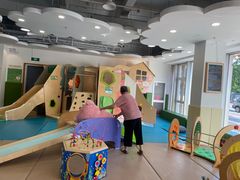 -乐融婴幼儿成长中心(四季青校区)