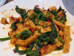 -俭寨大盘鸡·手抓肉·烧烤新疆菜(乌苏路店)