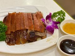 烧鹅拼烤乳猪-香港新发烧腊茶餐厅(万象店)