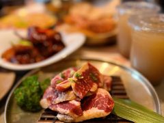 -草家酱蟹炭火烤肉店(珲春南路一店)