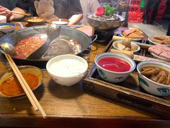 -萍姐火锅·公路夜市(武汉首店)