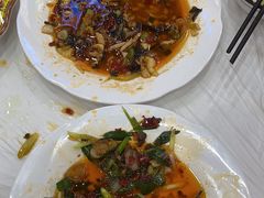 -乡土特色.冷锅鱼.牦牛肉汤锅