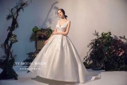 -洋洋婚纱品牌集合店