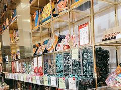 -VENCHI 闻绮(上海佛罗伦萨小镇店)