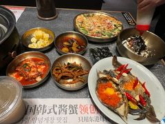 -草家酱蟹炭火烤肉店(珲春南路二店)