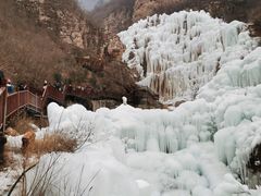 -大平台龙居瀑布旅游区