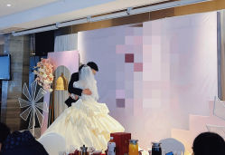 -NaNa婚纱礼服馆