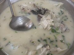 -雪湖煜辰鱼头老店(雪野湖店)