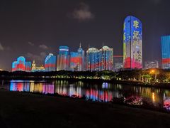 -万绿园