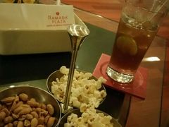 -曼谷湄南河畔华美达广场酒店