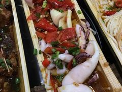-胡须哥网红竹筒菜