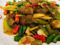 双椒炒牛肉-金翠河烧鹅粤式茶餐厅(龙湖三千集天街店)