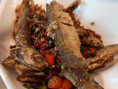 -丹江口渔村·湘味厨房(桃园店)