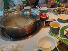 -润园四季椰子鸡火锅(卓越INTOWN店)