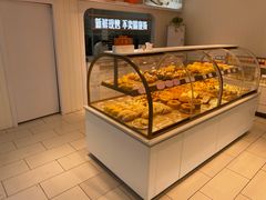 面包甜点陈列柜-凯斯汀蛋糕(大学城店)