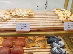 -提亚烘焙·手作面包·生日蛋糕(七星店)