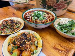 -拈签一笑黄牛肉辣卤串串