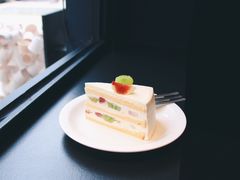 无花果奶油蛋糕-black rainbow coffee