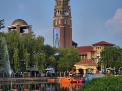 -王府井奥莱棋盘山小镇