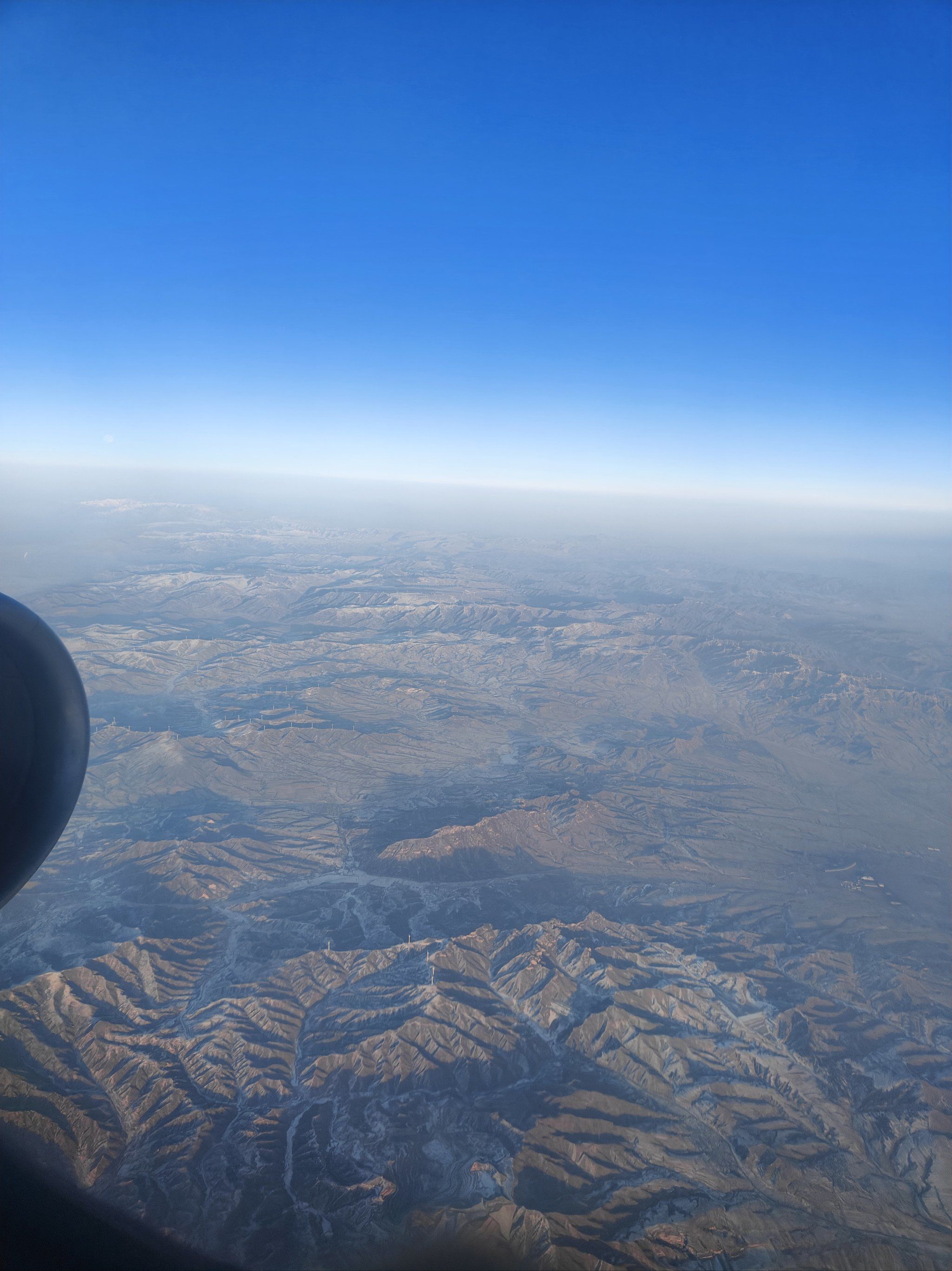 飞机上的黄土高原