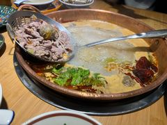 -洱火云南酸菜牛肉火锅(石景山当代商城店)