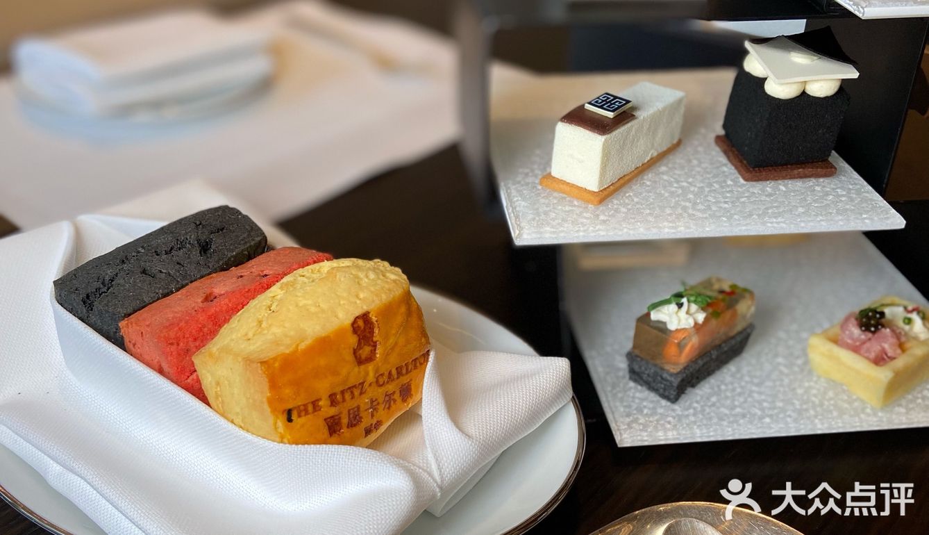 丽思卡尔顿📨纪梵希联名下午茶