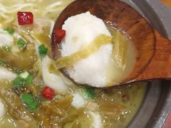 石锅酸菜鱼-周鱼小馆石锅酸菜鱼(活力汇店)