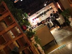 大堂-日进一片海.生腌海鲜火锅.宵夜烧烤(三里屯总店)