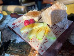 香煎鹅肝配焦糖苹果-BROWNSTONE布朗石西班牙餐厅(富城店)