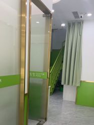 -苗医生专业祛痘·皮肤管理