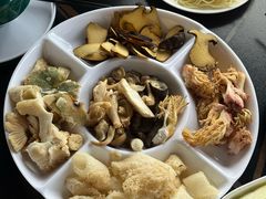 -野菌皇海景野生菌火锅(滨海大道店)