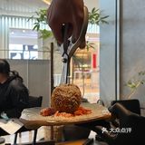 位置就在罗湖区，地铁大剧院站附近