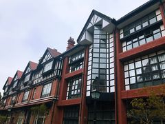 -钟书阁(松江泰晤士小镇店)