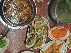 -四囍码头海鲜烧烤自助火锅(外滩南京东路悦荟广场店)