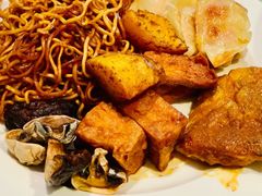 -广州万富希尔顿酒店·感趣自助餐厅·金秋蟹宴生蚝海鲜刺身烧烤