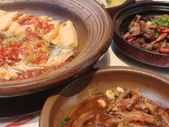 -阿瓦山寨·湘菜现炒·剁椒鱼头王(咸阳总店)
