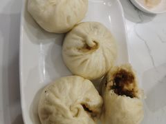李与白酱肉包-李与白包子铺(桐梓林店)