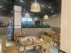 -小白的·非遗东方烤乳猪·海南菜连锁餐厅(椰梦长廊外贸路店)