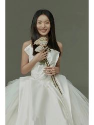 -不晚国际婚纱礼服