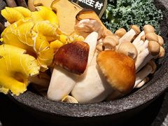 -三出山火锅(万象天地店)