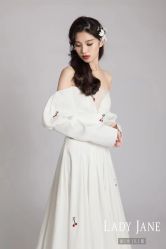 -Lady  Jane高端婚纱礼服馆